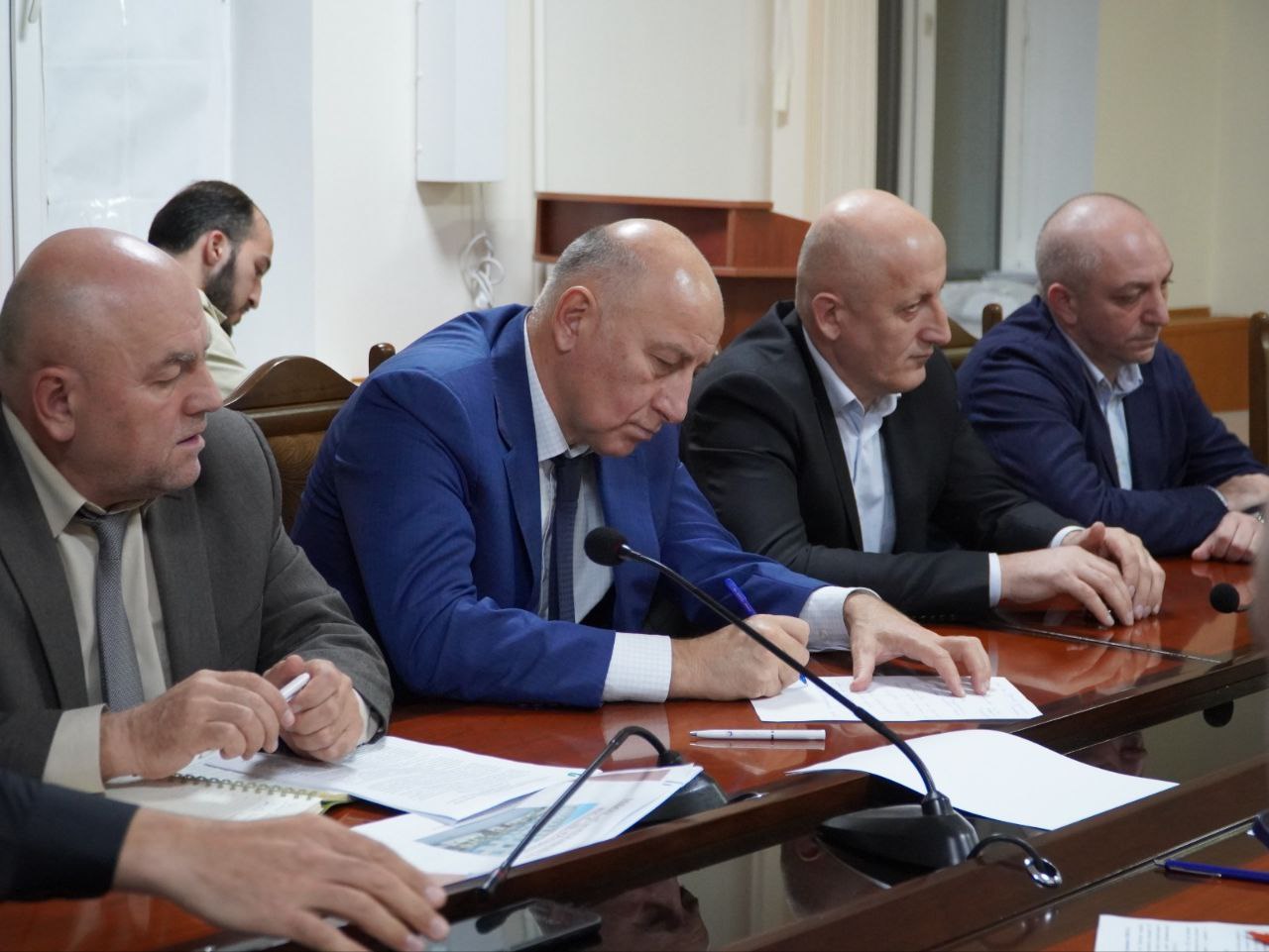 Совещание о проведении капитального ремонта в СОШ № 1